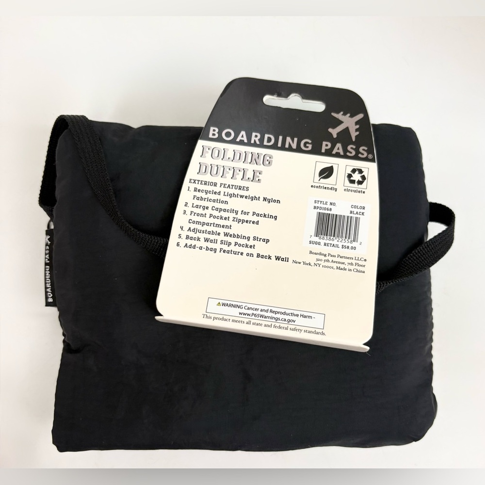 NWT Boarding Pass Black Packable Travel Lightweight Duffel Bag New With Tags